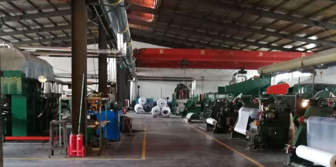 aménagement d'usine de feuilles de caoutchouc