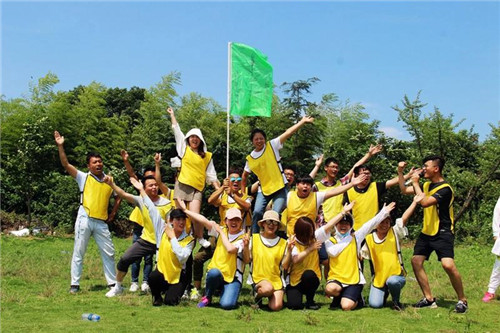 tournée printanière du personnel des producteurs de feuilles de caoutchouc